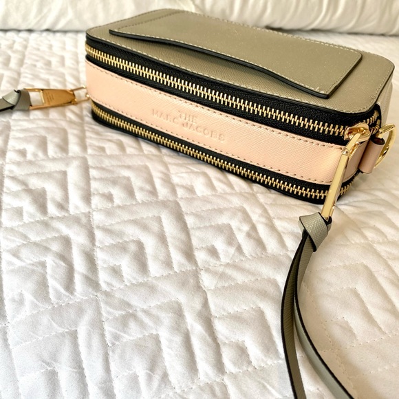 Marc Jacobs Snapshot Bag. Blush pink & grey with pink, black & silver strap - Picture 3 of 16